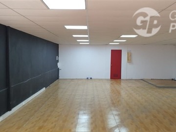 Casa en venta en Gran oportunidad casa con local comercial, ubicada al lado de instituto calle con gran afluencia vehicular y peatonal 856mt2, Ovalle - 3 dormitorios, 3 baños