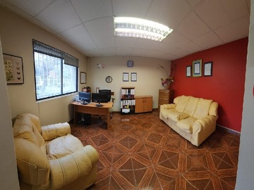 Casa en venta en Sexta Avenida con Gran Avenida, San Miguel - 10 dormitorios, 6 baños