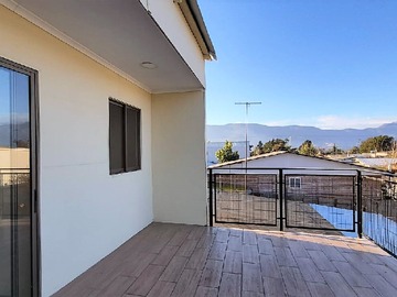 Casa en venta en Pasaje Atardecer 651, Población Andrés Bello, Limache - 4 dormitorios, 2 baños