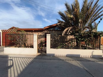 Casa en venta en Tierras blancas, Arica - 3 dormitorios, 2 baños
