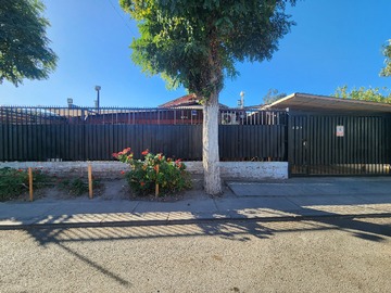 Casa en venta en avenida Manuel Rodríguez y san Martin, Buin - 5 dormitorios, 3 baños