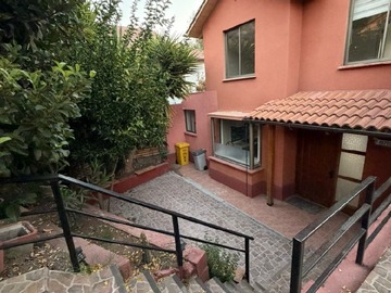 Casa en venta en Valle apacible, Pudahuel - 3 dormitorios, 3 baños