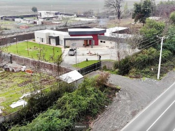 Casa en venta en Casa en parcela en condominio (60483), Chillán - 8 dormitorios, 6 baños