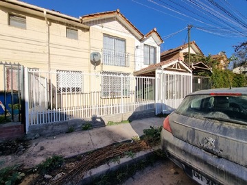 Casa en venta en Copiapo y lautaro, Maipú - 4 dormitorios, 3 baños