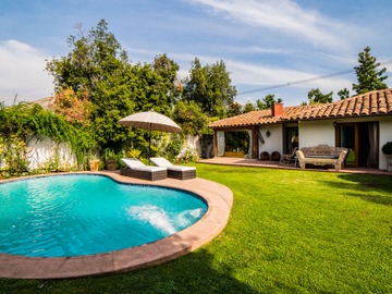 Casa en venta en Gino Giradi - Colegio Mayflower, Lo Barnechea - 3 dormitorios, 3 baños