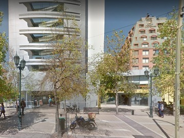 Local Comercial en arriendo mensual en Av Apoquindo/ Metro el Golf, Las Condes