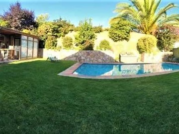 Casa en venta en Av Acueducto - Los Presidentes - Peñalolén (171563), Peñalolén - 5 dormitorios, 5 baños
