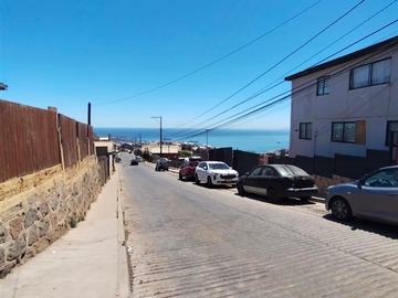Casa en venta en Calle coigue esquina el vergel, Valparaíso - 3 dormitorios, 1 baño