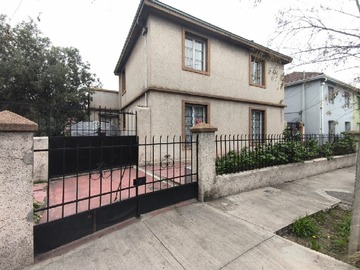 Casa en venta en Central / metro hospitales, Independencia - 4 dormitorios, 2 baños