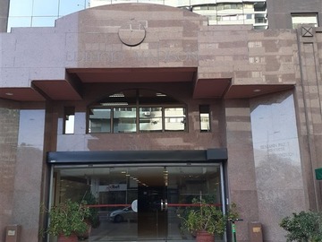 Oficina en arriendo mensual en Vitacura con Presidente Riesco, Las Condes - 3 dormitorios, 2 baños