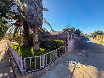 Casa en venta en Av central con ruta 5, San Bernardo - 5 dormitorios, 2 baños