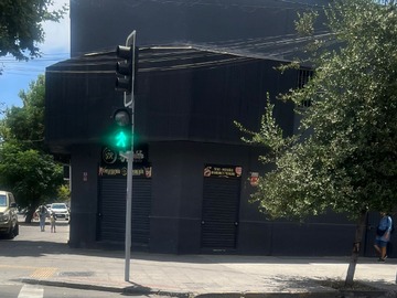 Arriendo Mensual / Local Comercial / Santiago
