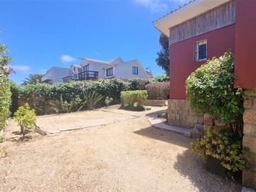 Casa en venta en Playa grande, El Quisco - 4 dormitorios, 2 baños