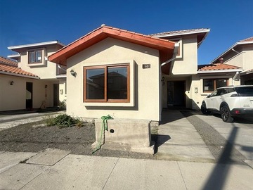 Casa en arriendo mensual en condominio la castellana, Talca - 3 dormitorios, 2 baños