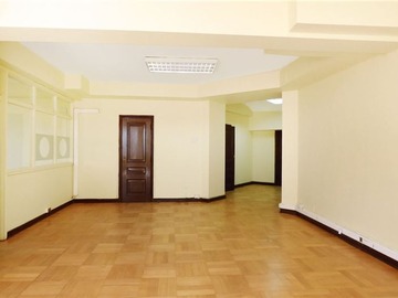 Oficina en venta en Edificio Agustín Edwards, Santiago - 1 dormitorio, 2 baños