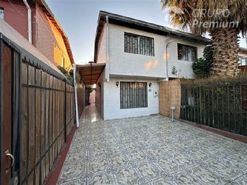 Casa en venta en Del Arquitecto Puente Alto, Puente Alto - 2 dormitorios, 1 baño