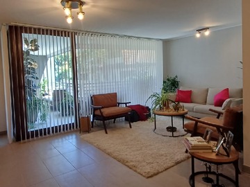 Departamento en venta en Fernández Concha, Ñuñoa - 2 dormitorios, 2 baños