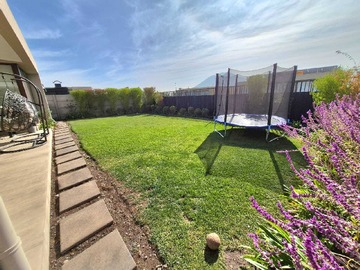 Casa en arriendo mensual en Arriendo terralta chamisero (154330), Colina - 5 dormitorios, 5 baños