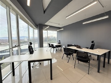 Oficina en arriendo mensual en Centro de Negocios Puertas de Chicureo, Colina - 1 dormitorio, 1 baño