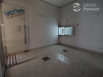 Local Comercial en arriendo mensual en Balmoral con los militares, Las Condes - 1 baño