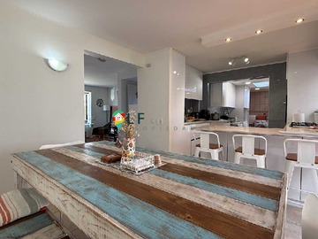 Casa en venta en casa 3 pisos, Huechuraba, colegio Pumahue (177696), Huechuraba - 4 dormitorios, 4 baños