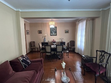 Casa en venta en Rafael Sotomayor 385, Santiago, Santiago Metropolitan Region 8320000, Chile, Santiago - 4 dormitorios, 2 baños