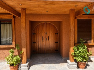 Casa en venta en La Nogalada, Parcela 7 y 8, Pirque, Pirque - 5 dormitorios, 6 baños