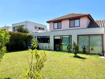 Casa en venta en Santa Filomena, Colina - 3 dormitorios, 3 baños