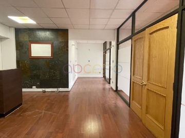 Oficina en arriendo mensual en Amplia Oficina, Centro de Viña del Mar - 3 dormitorios, 2 baños