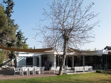 Casa en venta en Moderna casa Sanfuentes, Jardín del Este (174047), Vitacura - 7 dormitorios, 5 baños