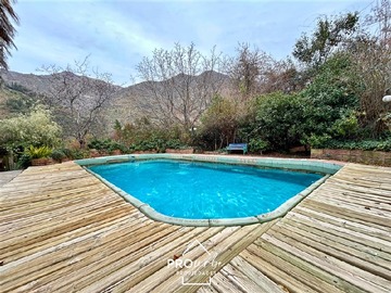 Casa en venta en Venta de Parcela con 2 Casas, Gran Piscina, Terreno 5.000 m2, Centro San Alfonso, San José de Maipo - 6 dormitorios, 2 baños