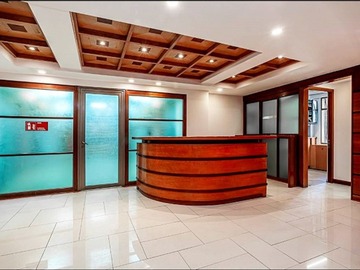 Oficina en arriendo mensual en Oficina en Arriendo en Huérfanos / Ahumada - 7 dormitorios, 3 baños