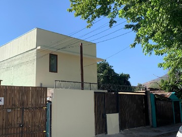 Casa en arriendo mensual en Casa en Recoleta Dos en Un Solo Terreno 4 y 3 Dormitorios Nuevas - 4 dormitorios, 2 baños