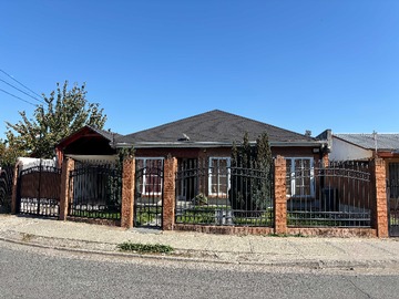 Casa en venta en Casa con piscina en San Javier (181567), San Javier de Loncomilla - 6 dormitorios, 4 baños