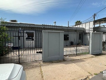 Casa en venta en Venta directa o arriendo con compromiso de compra, Macul - 4 dormitorios, 3 baños