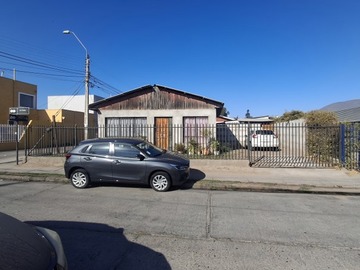 Casa en venta en Av. Estadio, La Serena - 3 dormitorios, 1 baño