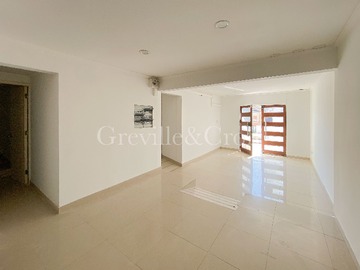 Local Comercial en arriendo mensual en Casa Adaptada Clínica Cisternas La Serena (172022), La Serena - 4 baños