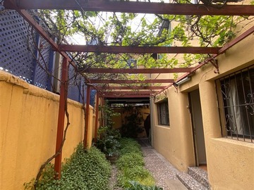 Casa en venta en Vicuña Mackenna// Manuel Antonio Matta, Santiago - 7 dormitorios, 4 baños