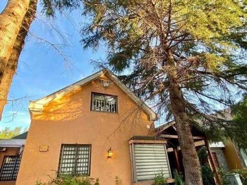 Casa en venta en Hermosa casa con quincho y piscina (177952), Chillán - 3 dormitorios, 2 baños