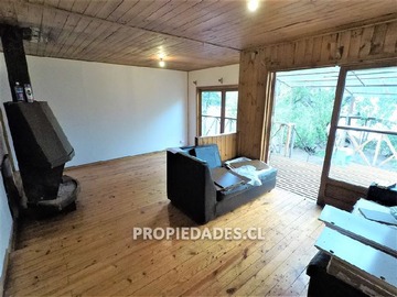 Casa en venta en Camino a Farellones Km 8, Lo Barnechea - 5 dormitorios, 3 baños