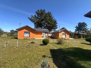 Terreno en venta en Vende centro turistico casa más 3 cabañas (150802), Cunco - 6 dormitorios, 4 baños