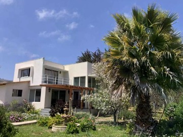Casa en venta en Ruta F-818-G, Casablanca, Valparaíso 2480000, Chile, Valparaíso - 4 dormitorios, 4 baños