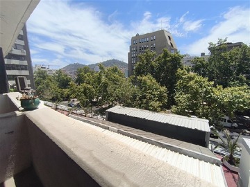 Oficina en venta en Los leones, Providencia - 1 dormitorio, 1 baño
