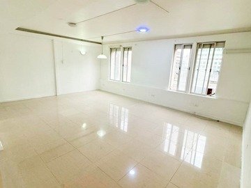 Oficina en arriendo mensual en Cercano a agustinas con paseo ahumada, Santiago - 3 dormitorios, 1 baño