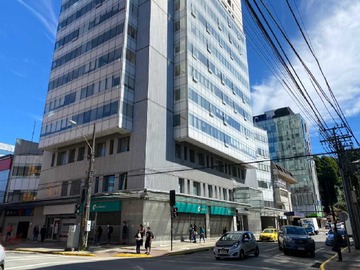 Oficina en venta en Oficina en pleno centro de Puerto Montt (139572), Puerto Montt - 1 baño