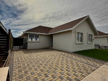 Casa en arriendo mensual en Oportunidad casa nueva serena golf (175941), La Serena - 3 dormitorios, 2 baños