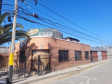 Local Comercial en venta en Ubicacion inmejorable (104097), Coquimbo - 2 baños
