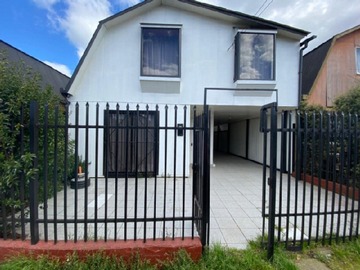 Casa en venta en Jose Zapiola 2000, Villarrica - 5 dormitorios, 2 baños