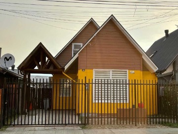 Casa en venta en Casa Moderna con Patio Trasero (156356), Valdivia - 3 dormitorios, 2 baños