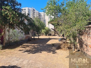 Terreno en venta en Vicuña Mackenna entre Julio Covarrubia, Goycolea, Villa Italia, La Cisterna, La Cisterna - 3 dormitorios, 1 baño